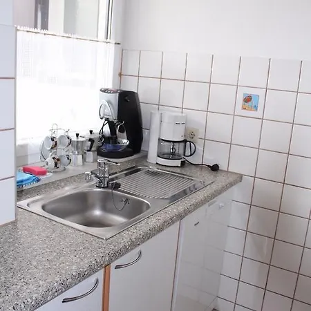 Apartament Traar House *